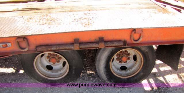 image for item 8294 1989 Bruton trailer
