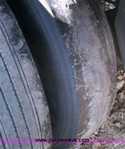 image for item 1000 1999 Timpte 40' grain trailer