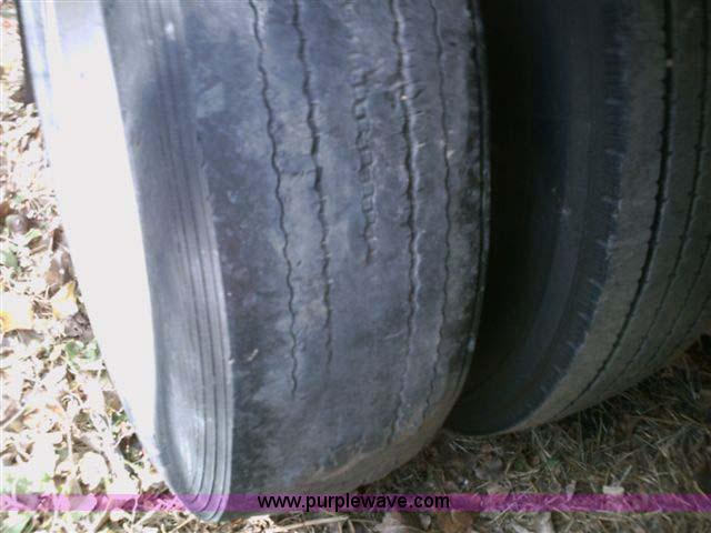 image for item 1000 1999 Timpte 40' grain trailer