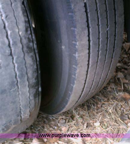 image for item 1000 1999 Timpte 40' grain trailer