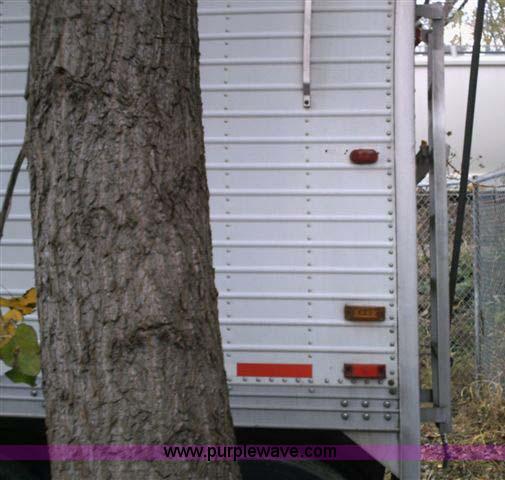 image for item 1000 1999 Timpte 40' grain trailer