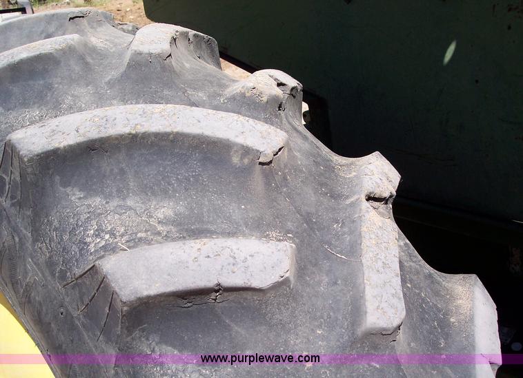 image for item 1001 1968 John Deere 4020 tractor