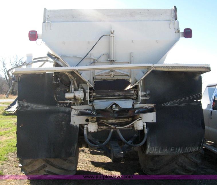 image for item 1702 1984 Ford 8000 spreader truck