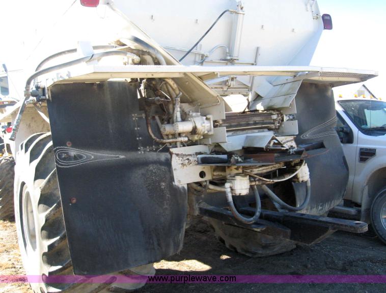 image for item 1702 1984 Ford 8000 spreader truck