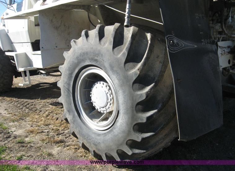 image for item 1702 1984 Ford 8000 spreader truck