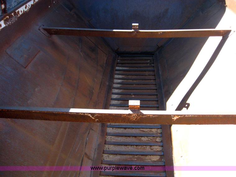 image for item 1702 1984 Ford 8000 spreader truck