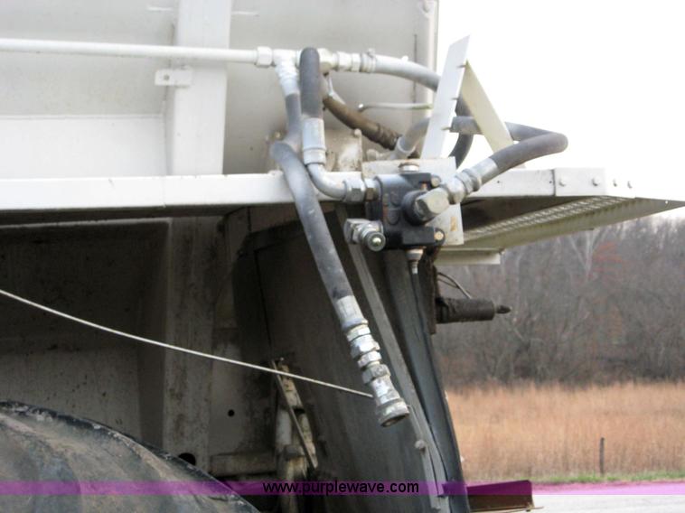 image for item 1702 1984 Ford 8000 spreader truck