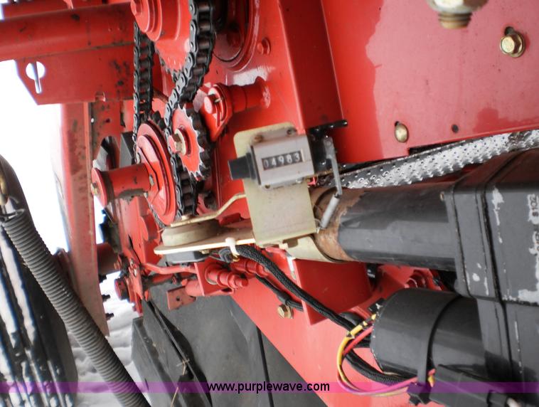 image for item 1710 2003 Case IH RBX 562 round baler