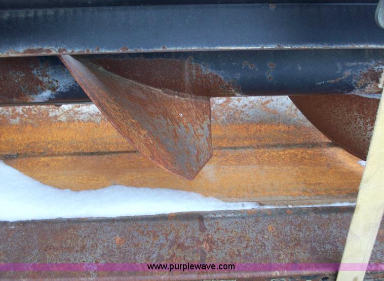 image for item 1712 2003 Geringhoff Rota-Disc corn head