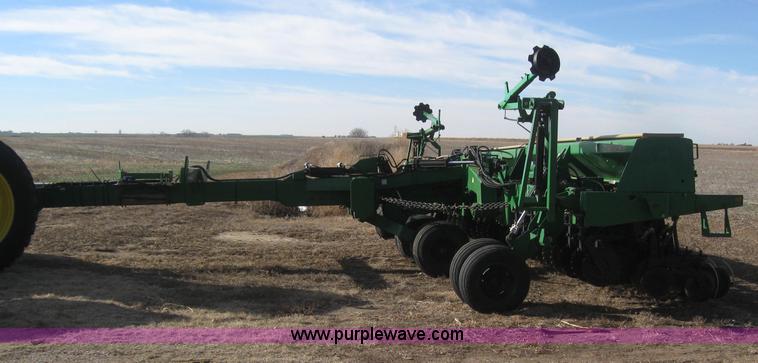 image for item 3039 1996 Great Plains 2N-3010 drill