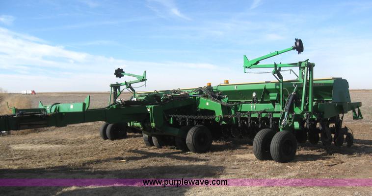 image for item 3039 1996 Great Plains 2N-3010 drill