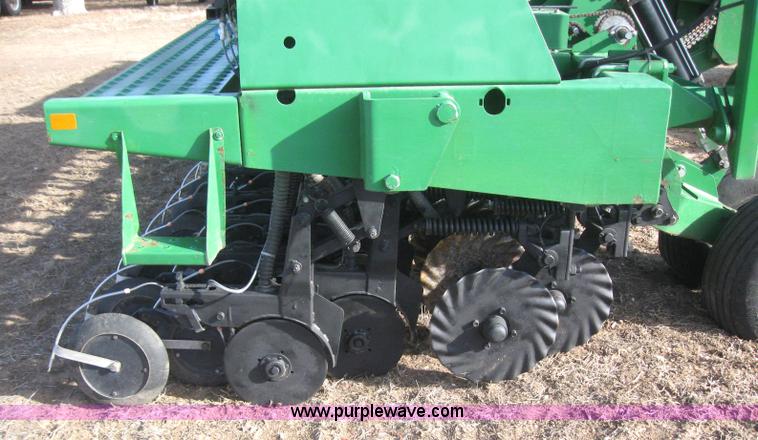 image for item 3039 1996 Great Plains 2N-3010 drill