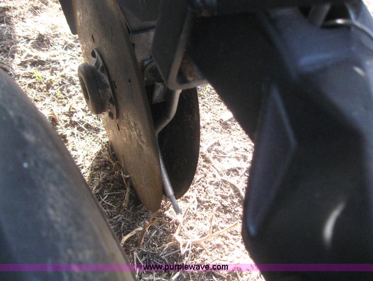 image for item 3039 1996 Great Plains 2N-3010 drill