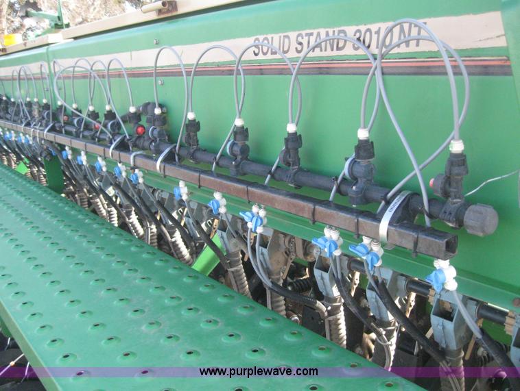 image for item 3039 1996 Great Plains 2N-3010 drill