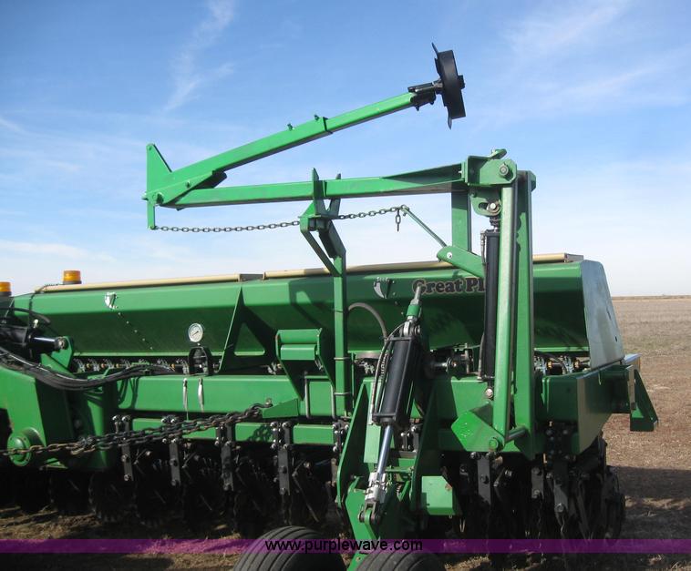 image for item 3039 1996 Great Plains 2N-3010 drill