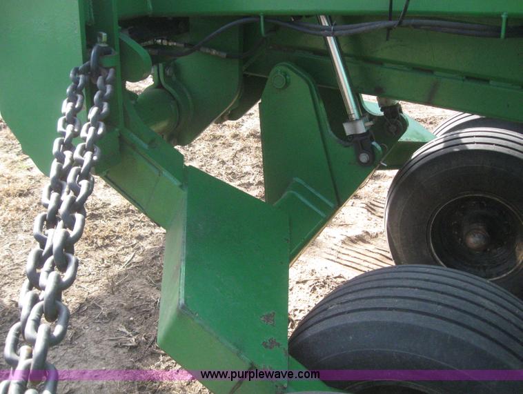 image for item 3039 1996 Great Plains 2N-3010 drill