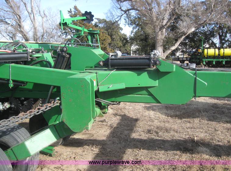 image for item 3039 1996 Great Plains 2N-3010 drill