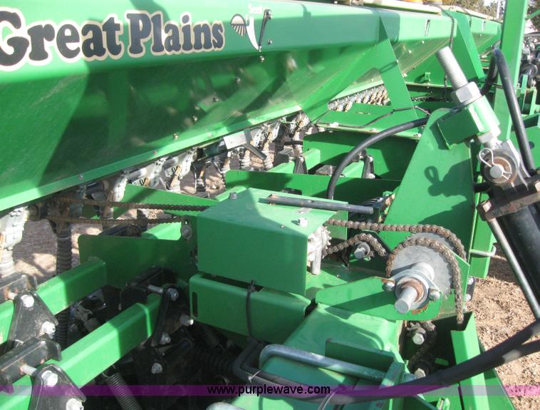 image for item 3039 1996 Great Plains 2N-3010 drill