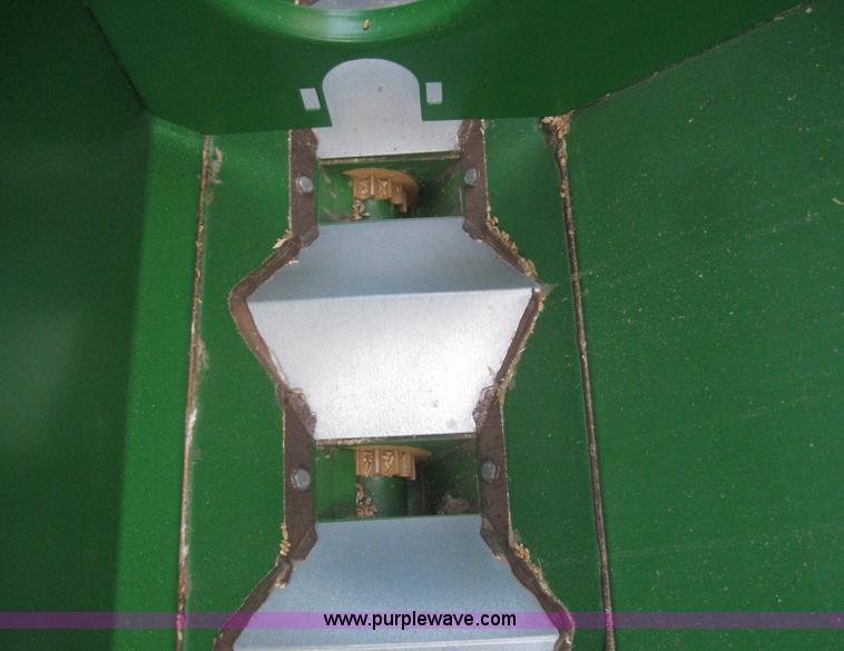 image for item 3039 1996 Great Plains 2N-3010 drill