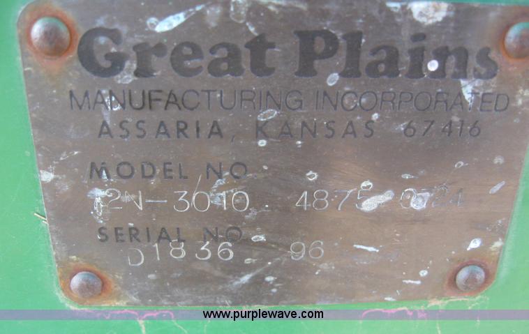 image for item 3039 1996 Great Plains 2N-3010 drill