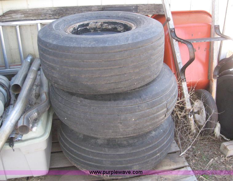 image for item 3039 1996 Great Plains 2N-3010 drill