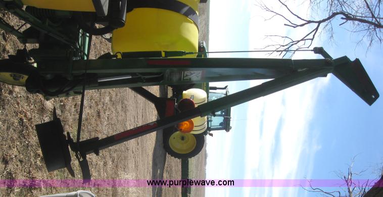 image for item 3040 John Deere 7200 conservation planter