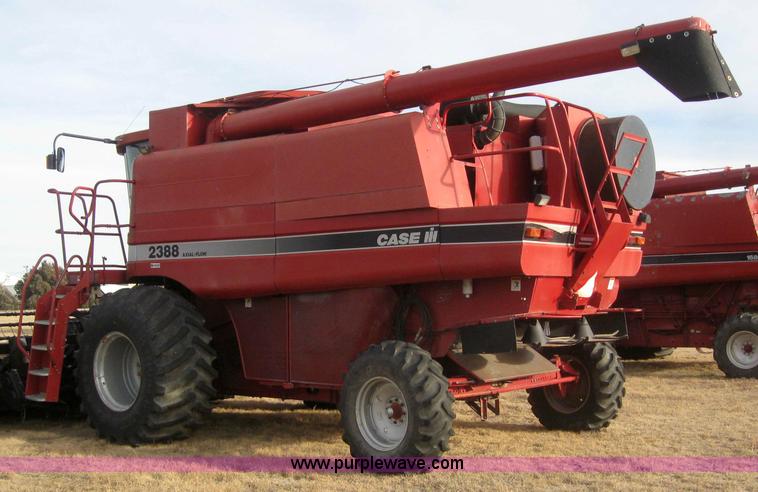 image for item 3243 1998 Case IH 2388 combine