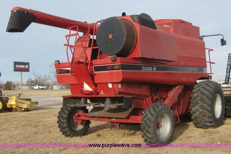 image for item 3243 1998 Case IH 2388 combine