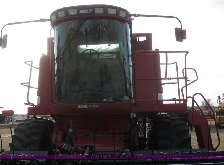 image for item 3243 1998 Case IH 2388 combine