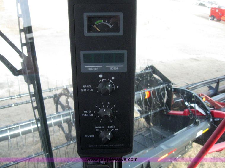 image for item 3243 1998 Case IH 2388 combine