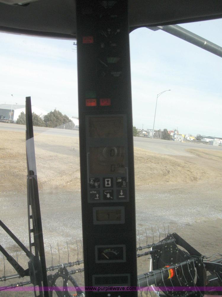 image for item 3243 1998 Case IH 2388 combine