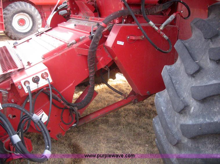 image for item 3243 1998 Case IH 2388 combine