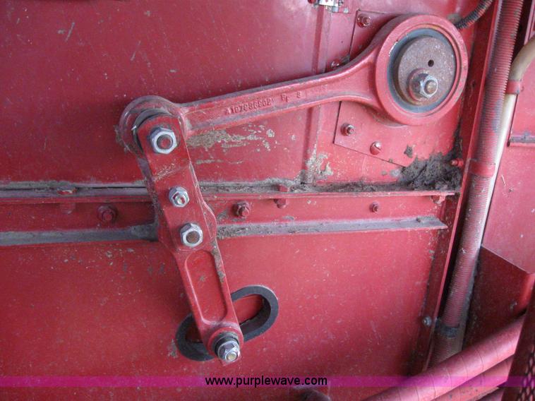 image for item 3243 1998 Case IH 2388 combine
