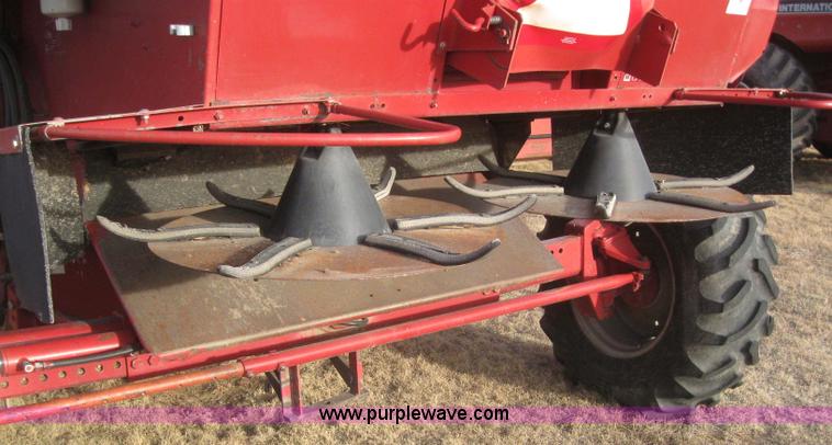 image for item 3243 1998 Case IH 2388 combine