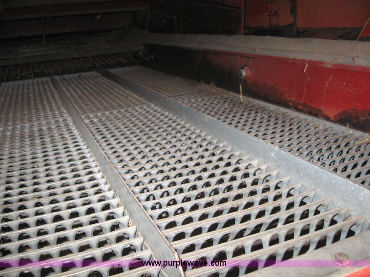 image for item 3243 1998 Case IH 2388 combine