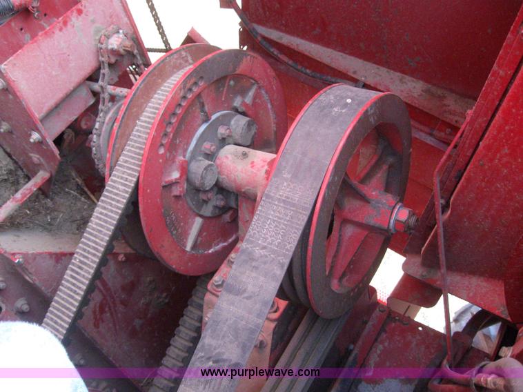 image for item 3243 1998 Case IH 2388 combine