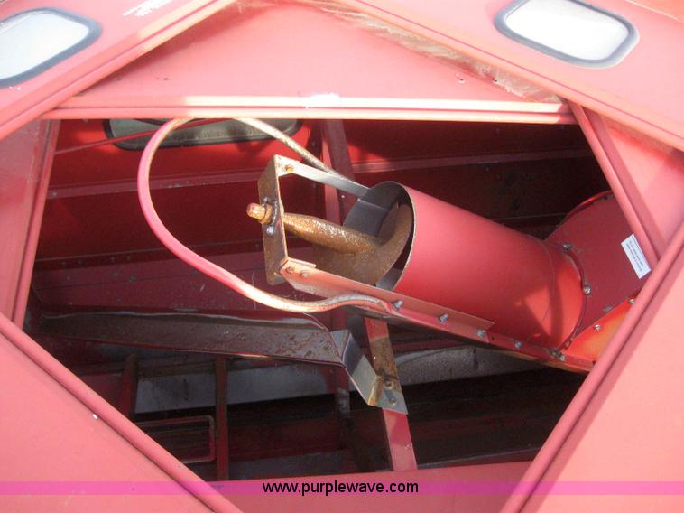 image for item 3243 1998 Case IH 2388 combine