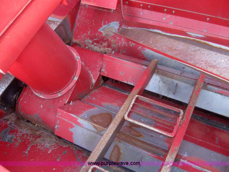 image for item 3243 1998 Case IH 2388 combine