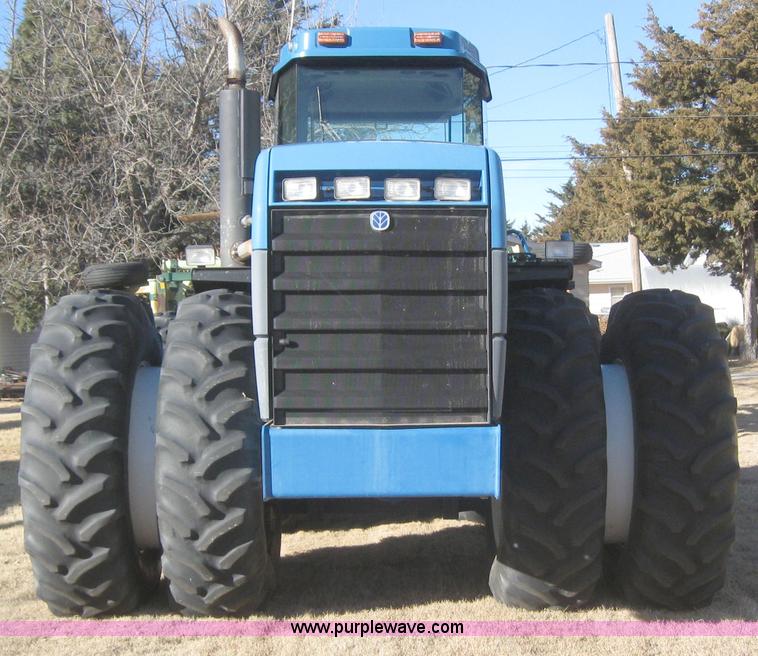 image for item 3244 1997 New Holland 9482 tractor