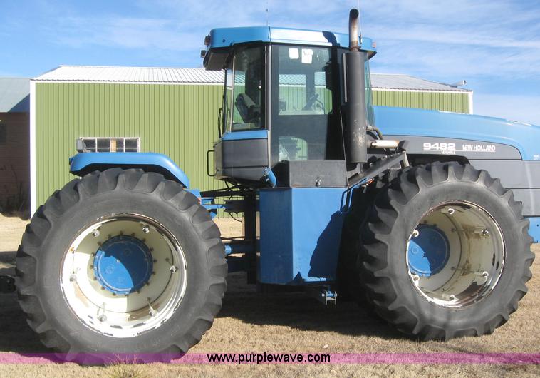 image for item 3244 1997 New Holland 9482 tractor