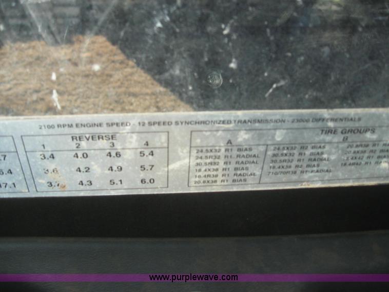 image for item 3244 1997 New Holland 9482 tractor