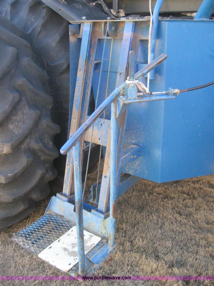 image for item 3244 1997 New Holland 9482 tractor