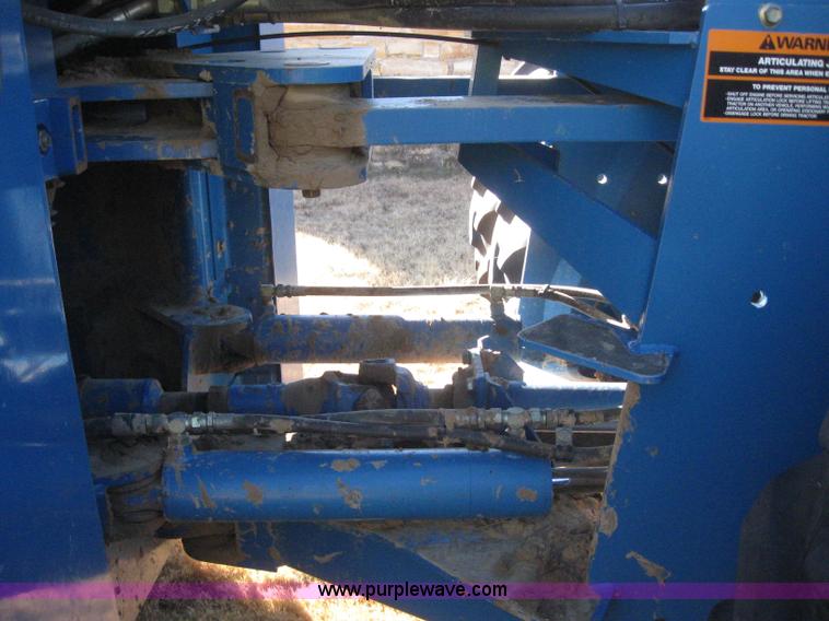 image for item 3244 1997 New Holland 9482 tractor