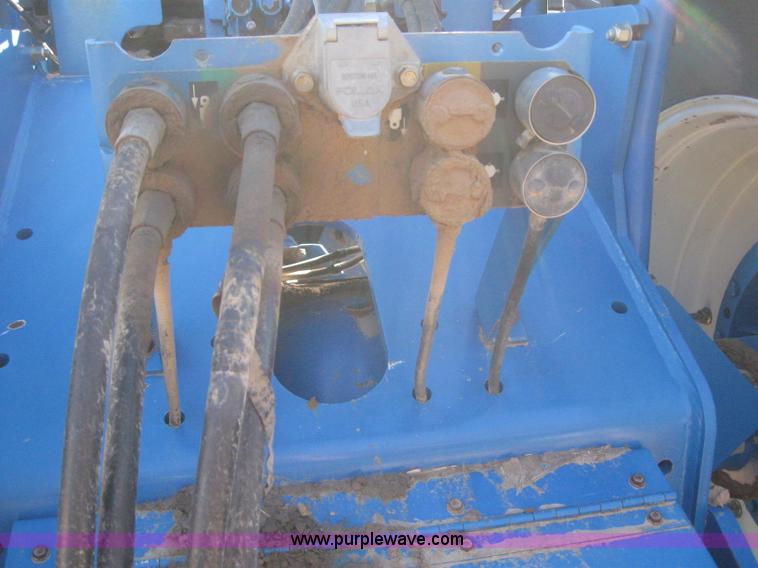 image for item 3244 1997 New Holland 9482 tractor