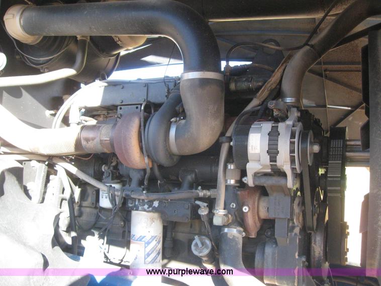 image for item 3244 1997 New Holland 9482 tractor