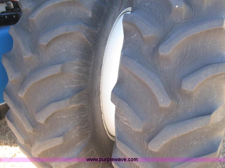 image for item 3244 1997 New Holland 9482 tractor