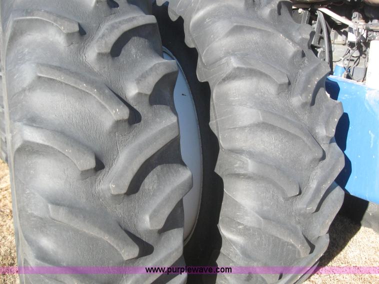 image for item 3244 1997 New Holland 9482 tractor