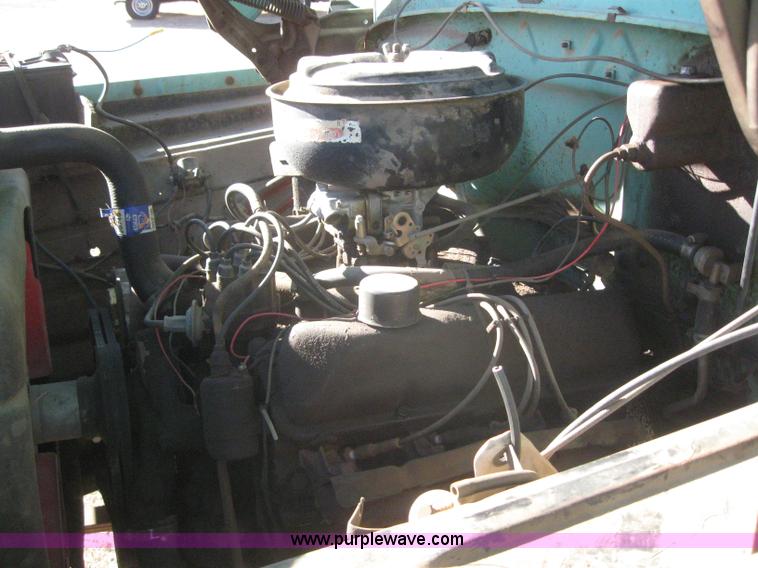 image for item 3247 1967 Ford 600 grain truck