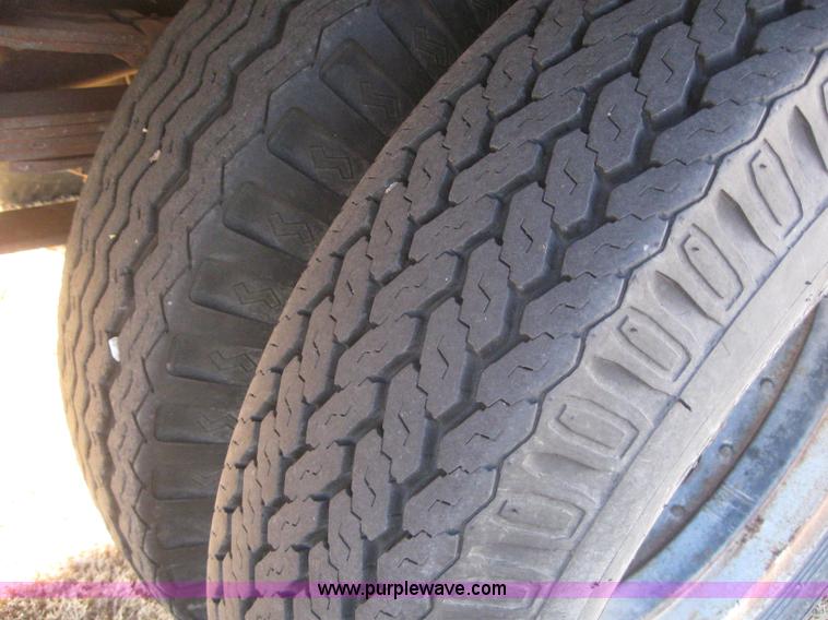 image for item 3247 1967 Ford 600 grain truck