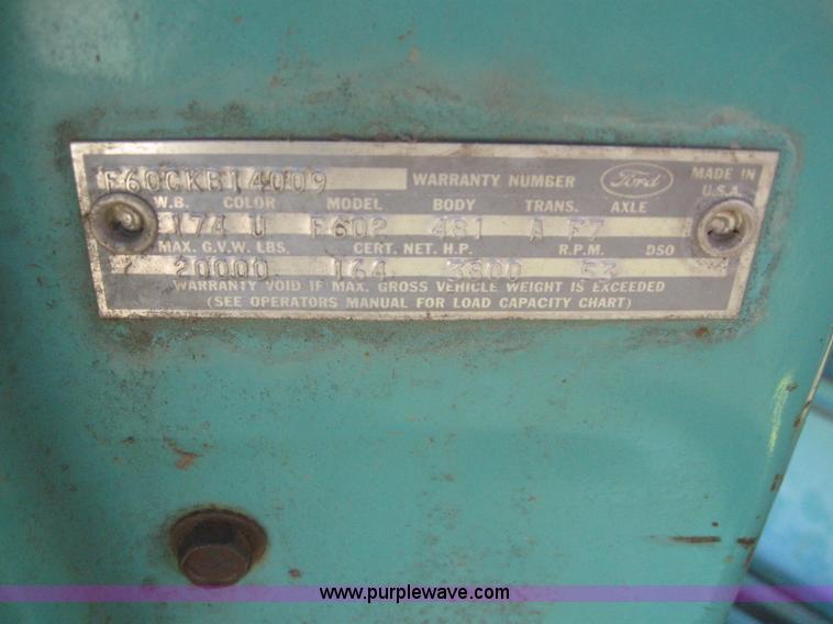 image for item 3247 1967 Ford 600 grain truck